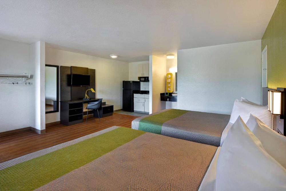 Premium Quadruple Room - Non-Smoking interior